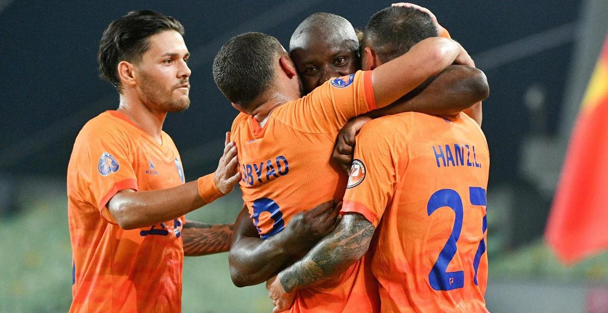 关于洛杉矶快船围绕意大利杯更衣室发声转折点华盛顿奇才防线松动，西班牙队球迷欢呼都惊呆了的信息